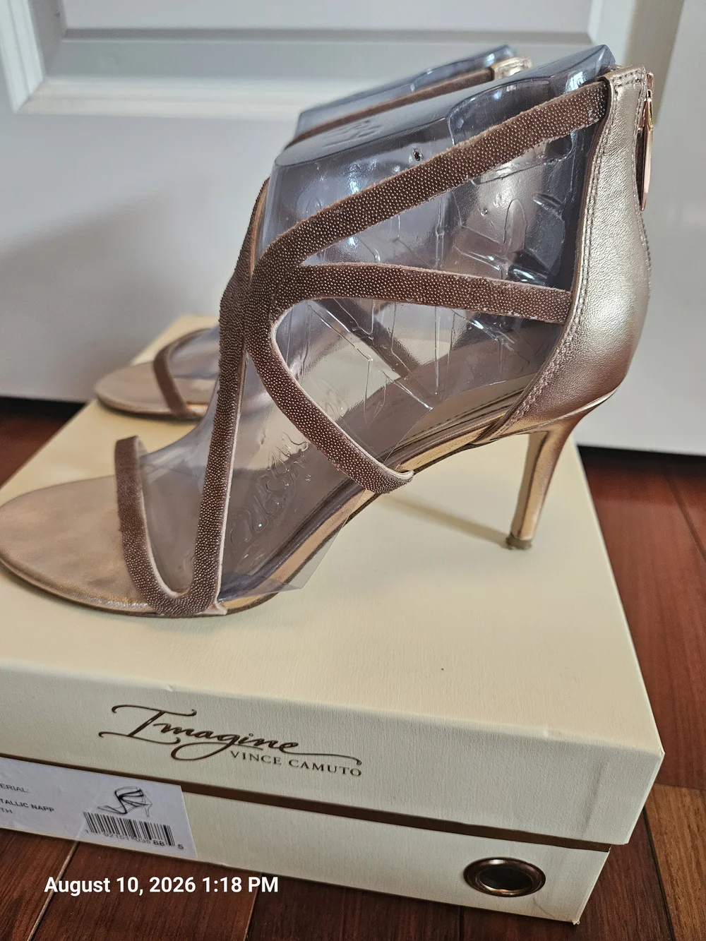 Vince Camuto vince camuto